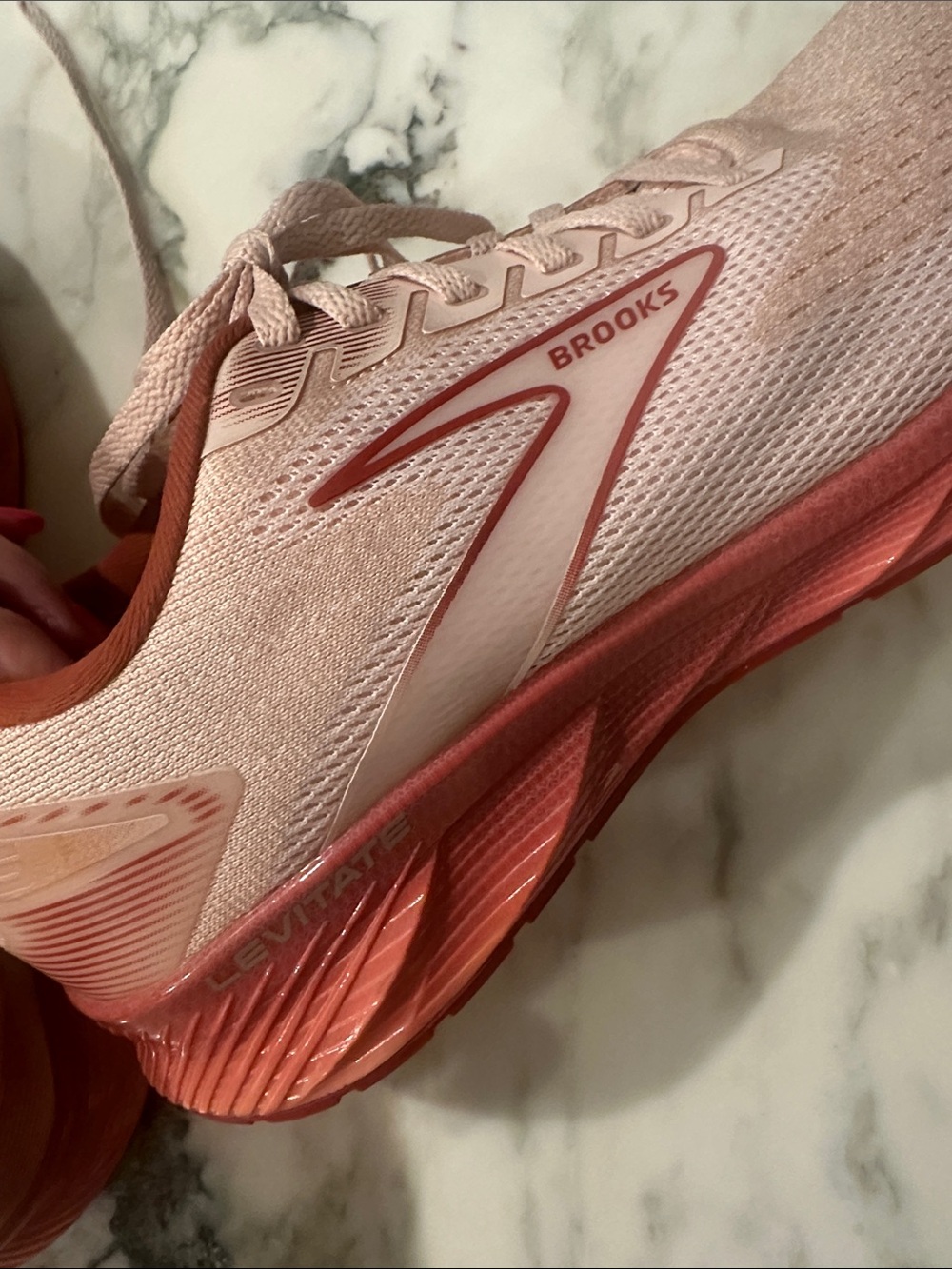 Brooks Women’s Levitate Running Shoes Size 9.5 light pink/peach - Picture 7 of 9